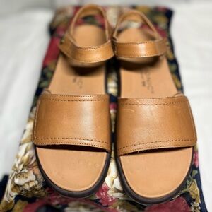 Vionic awaken RX tan NWOB - 6